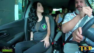 Ipsa sao paulo nudus in curru, et vult ut faciam ei primum porn movie