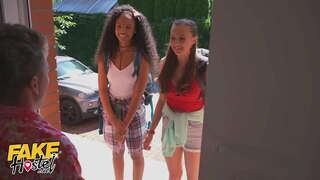 ���ਾਅਲੀ ਹੋਸਟਲ ਤਾਜ਼ਾ ਤਿੰਨ ਨਾਲ ਨਾਲ ਸੰਪੂਰਣ ਚੂਚੀਆਂ Stacey ਕ੍ਰੂਜ਼ ਅਤੇ Romy Indy